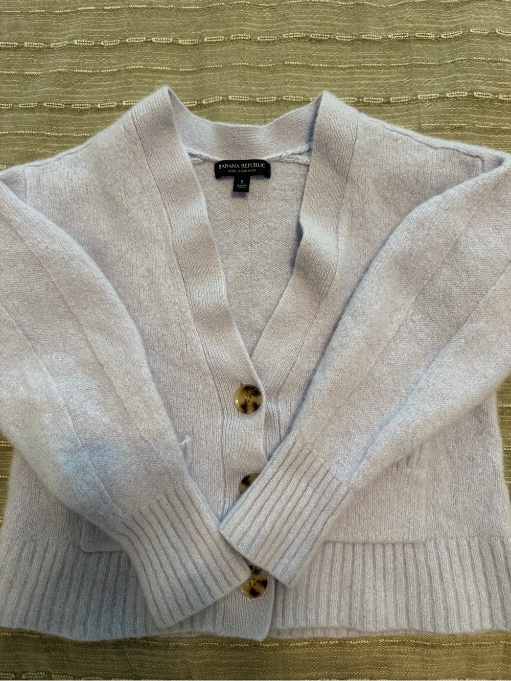 Banana Republic Cashmere Light Lavender V-Neck Button Cardigan Sweater - Picture 3 of 6